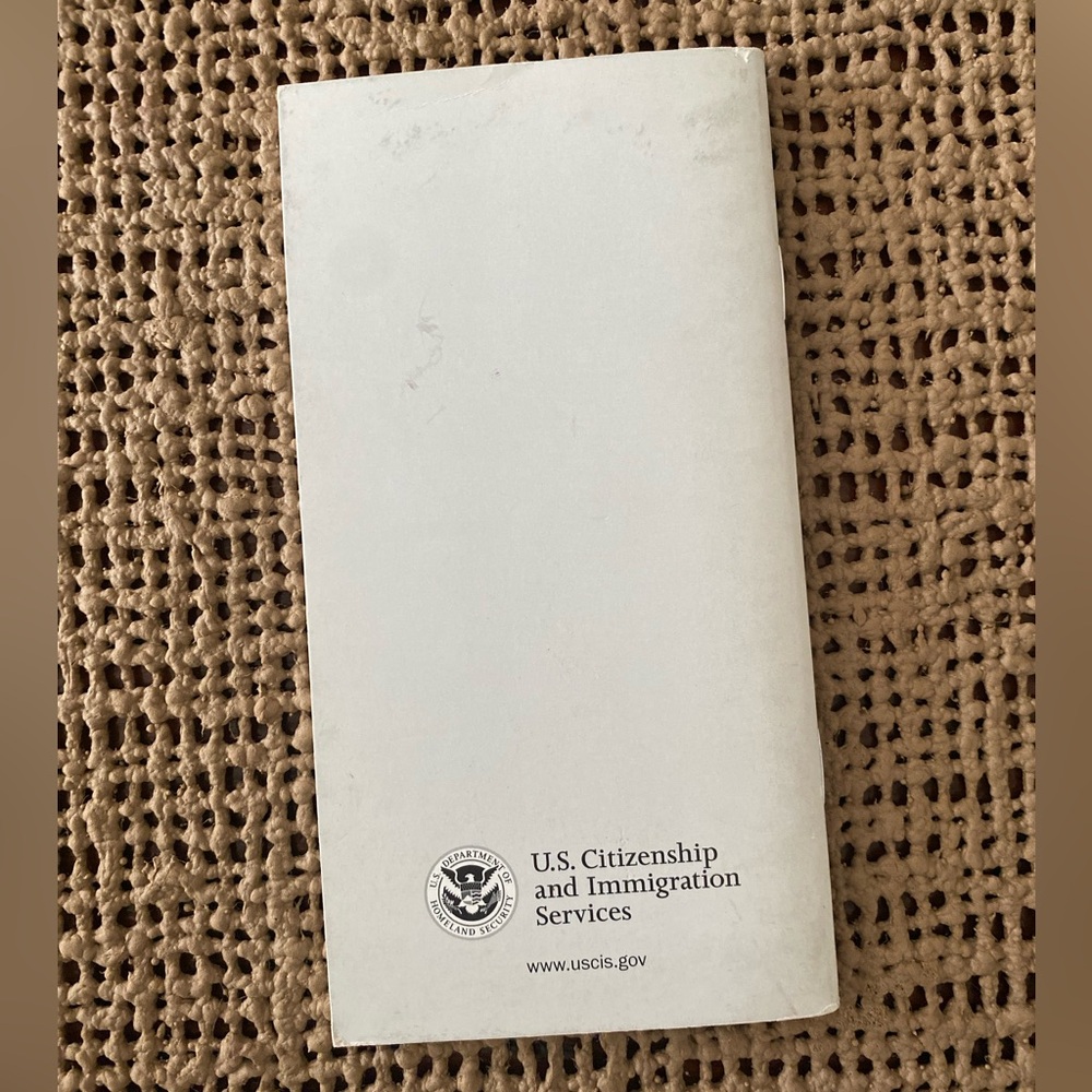 THE DECLARATION OF INDEPENDENCE & CONSTITUTION OF THE UNITED STATES POCKET BOOK - Picture 2 of 3